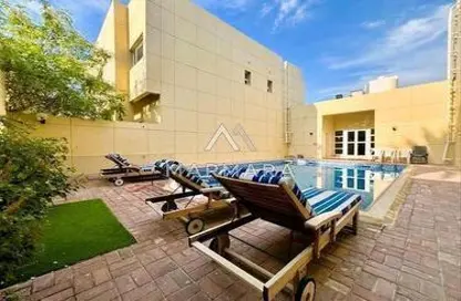 Villa - 4 Bedrooms - 4 Bathrooms for rent in Umm Suqeim 1 Villas - Umm Suqeim 1 - Umm Suqeim - Dubai