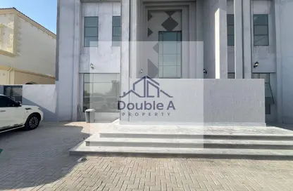 Apartment - 3 Bedrooms - 3 Bathrooms for rent in Madinat Al Riyad - Abu Dhabi