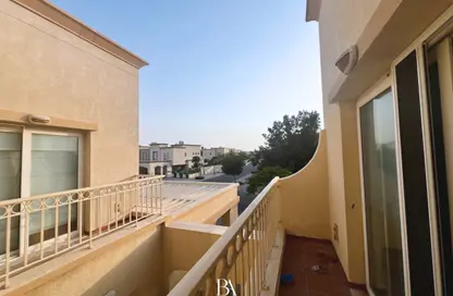 فيلا - 2 غرف نوم - 3 حمامات للايجار في الينابيع 10 - الينابيع - دبي