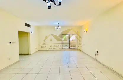 Apartment - 3 Bedrooms - 3 Bathrooms for rent in Oud Metha - Bur Dubai - Dubai
