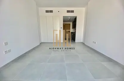 Apartment - Studio - 1 Bathroom for rent in Tiraz 3 - Aljada - Sharjah