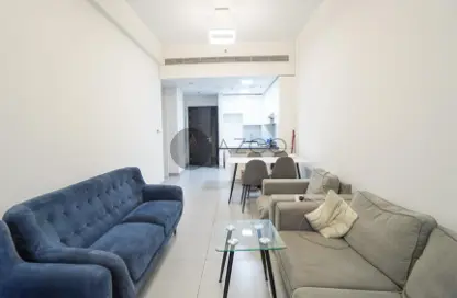 صورة لـ غرفة المعيشة شقة - 2 غرف نوم - 2 حمامات للبيع في الاجنحه - ارجان - دبي ، صورة رقم 1