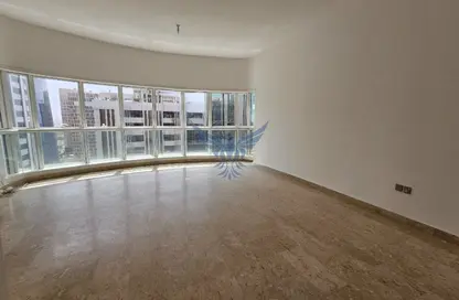 Apartment - 3 Bedrooms - 3 Bathrooms for rent in Al Heel Tower - Mubarak Bin Mohammed Street - Al Khalidiya - Abu Dhabi