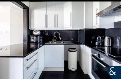 Apartment - 2 Bedrooms - 3 Bathrooms for sale in Bahar 1 - Bahar - Jumeirah Beach Residence - Dubai