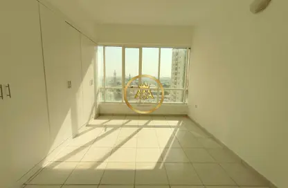 شقة - 2 غرف نوم - 3 حمامات للايجار في شارع التعاون الجديد - التعاون - الشارقة