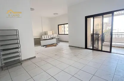 شقة - 2 غرف نوم - 3 حمامات للايجار في المجاز 3 - المجاز - الشارقة