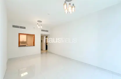 Apartment - 3 Bedrooms - 4 Bathrooms for rent in Future Tower - Business Bay - Dubai