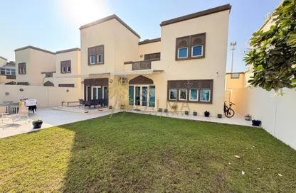 فيلا - 3 غرف نوم - 4 حمامات للبيع في ديستريكت 8 - جميرا بارك - دبي