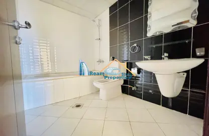 Bathroom image for: Apartment - 3 Bedrooms - 4 Bathrooms for rent in Al Thuraya Building - Dubai Silicon Oasis - Dubai, Image 1
