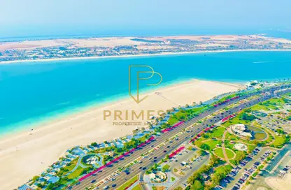 Apartment - 3 Bedrooms - 4 Bathrooms for rent in Landmark Tower - Corniche Road - Abu Dhabi