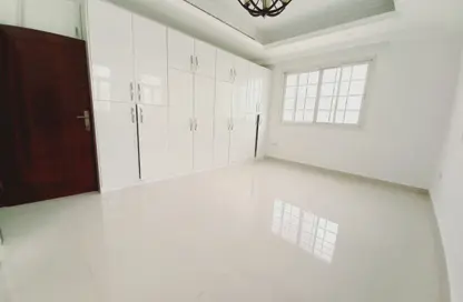 فيلا - 3 غرف نوم - 4 حمامات للايجار في الفلج - ضاحية الرقة - الشارقة