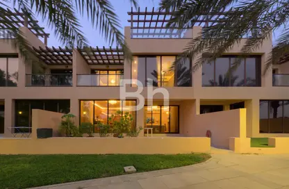 Townhouse - 4 Bedrooms - 5 Bathrooms for sale in Jumeirah Islands Townhouses - Jumeirah Islands - Dubai