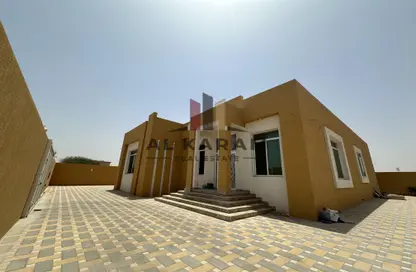 فيلا - 3 غرف نوم - 4 حمامات للايجار في الرفاع - رأس الخيمة