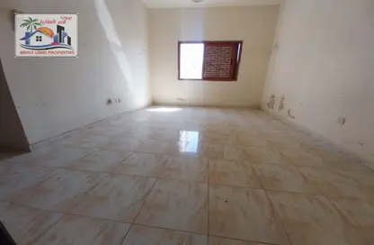 شقة - 1 حمام للايجار في المجرة - الشرق - الشارقة