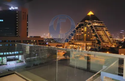 Apartment - 3 Bedrooms - 5 Bathrooms for rent in Dubai Healthcare City - Bur Dubai - Dubai