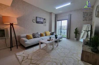 Apartment - 1 Bedroom - 2 Bathrooms for rent in Corniche Tower - Ajman Corniche Road - Ajman