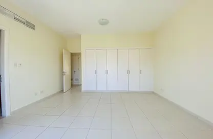 Villa - 3 Bedrooms - 3 Bathrooms for rent in Springs 11 - The Springs - Dubai