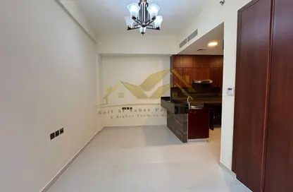 Apartment - Studio - 1 Bathroom for rent in Al Souk Al Kabeer - Bur Dubai - Dubai