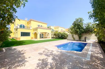 Villa - 4 Bedrooms - 5 Bathrooms for rent in Legacy - Jumeirah Park - Dubai