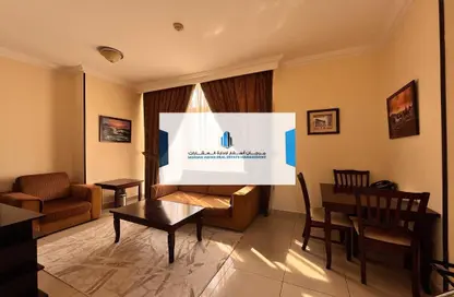 Living / Dining Room image for: Apartment - 1 Bedroom - 2 Bathrooms for rent in Muroor Area - Abu Dhabi, Image 1