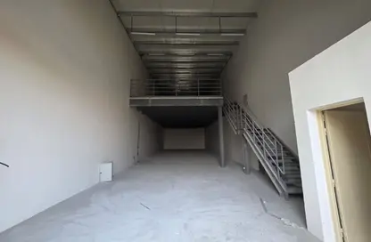 Warehouse - Studio - 1 Bathroom for rent in Ajman Industrial 1 - Ajman Industrial Area - Ajman