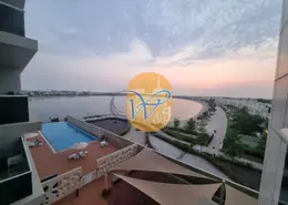 صورة لـ حوض سباحة شقة - 2 غرف نوم - 3 حمامات للبيع في مساكن جاتواي - ميناء العرب - راس الخيمة - رأس الخيمة ، صورة رقم 1