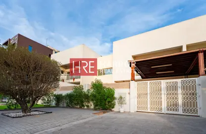 Villa - 4 Bedrooms - 6 Bathrooms for rent in Al Garhoud - Dubai Villa - 4 Bedrooms - 6 Bathrooms for rent in Al Garhoud - Dubai