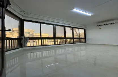 Apartment - 1 Bedroom - 1 Bathroom for rent in Al Karamah - Abu Dhabi