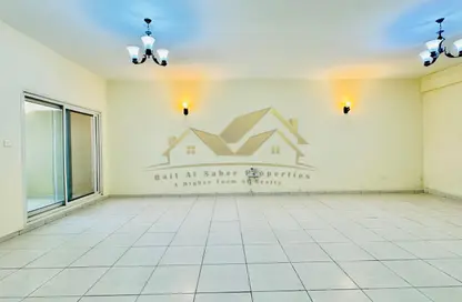 شقة - 3 غرف نوم - 3 حمامات للايجار في مبنى النصر المركزي - عود ميثاء - بر دبي - دبي