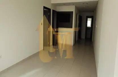 Apartment - 1 Bedroom - 2 Bathrooms for sale in Mazaya 28 - Queue Point - Dubai Land - Dubai