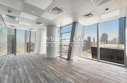 مكتب - استوديو - 1 حمام للايجار في القمة - الخليج التجاري - دبي