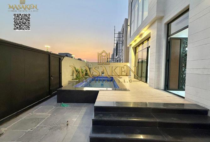 15633000 - Property Image 2