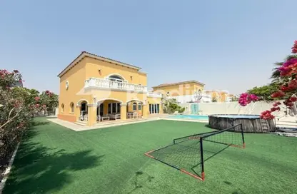 Villa - 5 Bedrooms - 7 Bathrooms for rent in Legacy - Jumeirah Park - Dubai