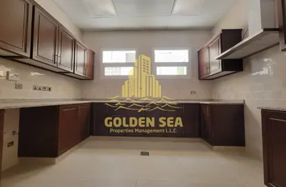 Villa - 5 Bedrooms - 5 Bathrooms for rent in Sultan Bin Zayed the First Street - Muroor Area - Abu Dhabi