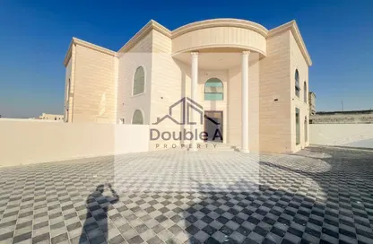 Apartment - 3 Bedrooms - 4 Bathrooms for rent in Madinat Al Riyad - Abu Dhabi