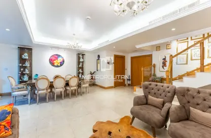 Apartment - 3 Bedrooms - 4 Bathrooms for sale in West Heights 5 - Business Bay - Dubai