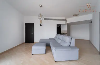 Living Room image for: Apartment - 2 Bedrooms - 3 Bathrooms for rent in La Riviera - Dubai Marina - Dubai, Image 1