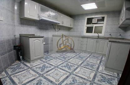 Apartment - 3 Bedrooms - 3 Bathrooms for rent in Al Najda Street - Abu Dhabi