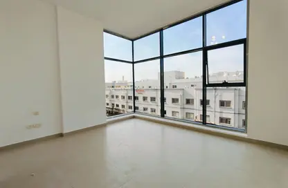 شقة - 3 غرف نوم - 5 حمامات للايجار في القصيص الصناعية 1 - المنطقة الصناعية بالقصيص - القصيص - دبي