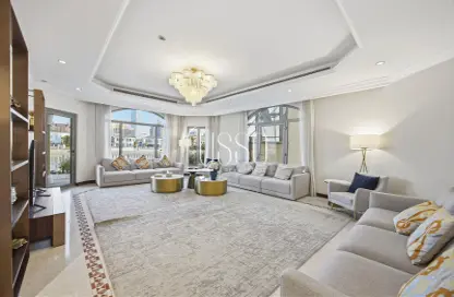Villa - 5 Bedrooms - 6 Bathrooms for rent in Garden Homes Frond C - Garden Homes - Palm Jumeirah - Dubai