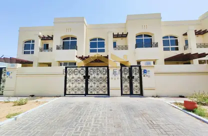 Villa - 5 Bedrooms - 6 Bathrooms for rent in Danet Abu Dhabi - Abu Dhabi