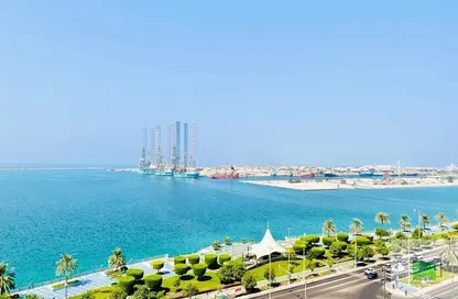 شقة - 3 غرف نوم - 3 حمامات للايجار في برج الريف - شارع الكورنيش - أبوظبي