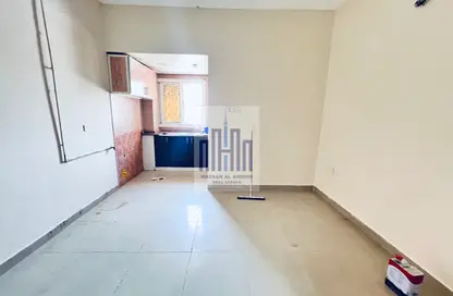 Apartment - Studio - 1 Bathroom for rent in Fire Station Road - Muwaileh - Sharjah