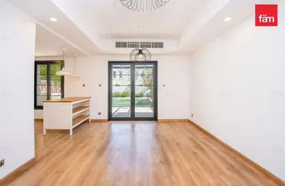 Villa - 2 Bedrooms - 3 Bathrooms for rent in Springs 15 - The Springs - Dubai