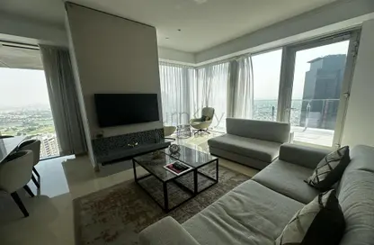 Living Room image for: Apartment - 2 Bedrooms - 3 Bathrooms for sale in The Residences JLT - Jumeirah Lake Towers - Dubai, Image 1