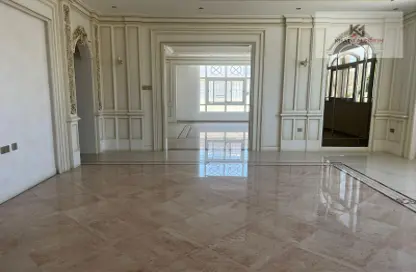 Empty Room image for: Villa for rent in Palm Oasis villas - Palm Oasis - Al Mushrif - Abu Dhabi, Image 1