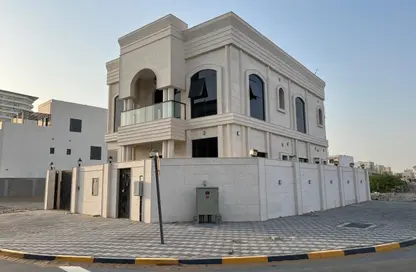 Villa - 4 Bedrooms - 6 Bathrooms for rent in Al Helio 2 - Al Helio - Ajman