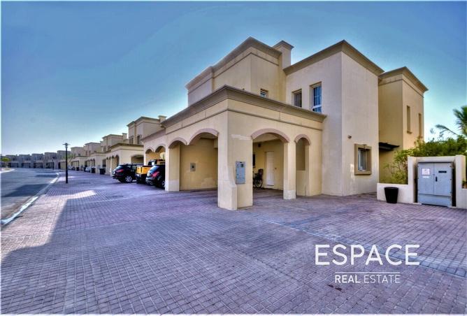 Villa - 3 Bedrooms - 4 Bathrooms for sale in Springs 8 - The Springs - Dubai