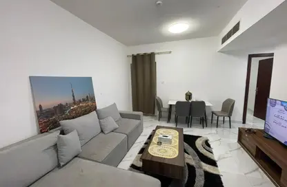 شقة - 2 غرف نوم - 2 حمامات للايجار في دار المجاز - شارع جمال عبد الناصر - المجاز - الشارقة