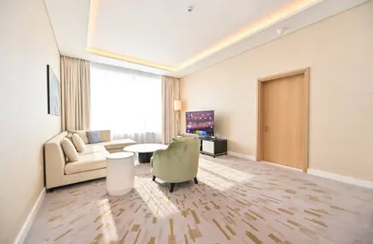 Apartment - 1 Bedroom - 2 Bathrooms for sale in The Palm Tower - Palm Jumeirah - Dubai